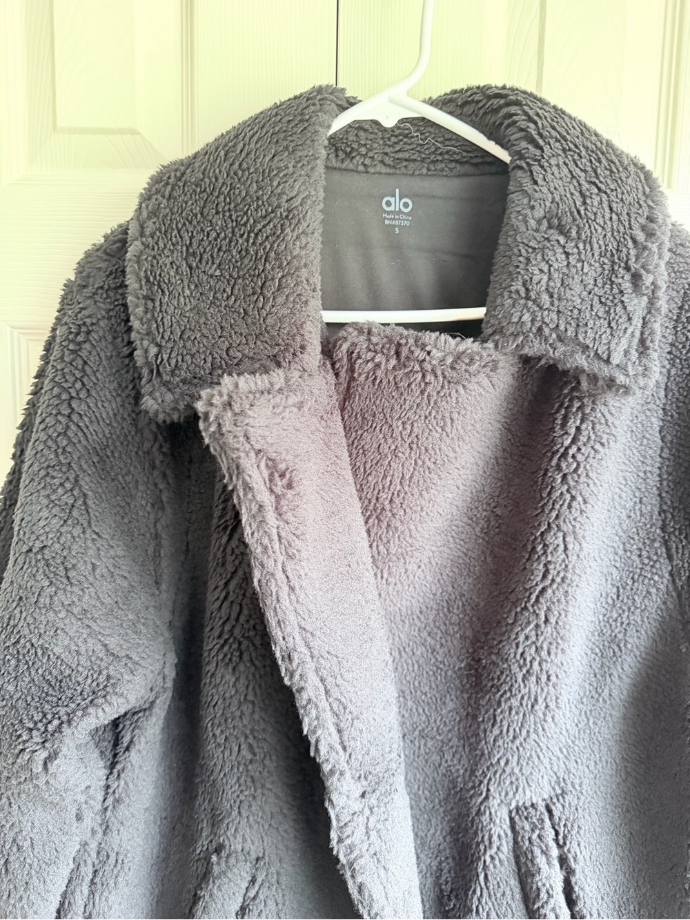 NWT Alo Yoga Oversized Sherpa Trench Teddy Coat - Black Size S - Picture 7 of 14